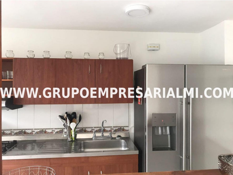 APARTAMENTO AMOBLADO EN ARRIENDO - SECTOR CASTROPOL COD: 7865 — foto 2