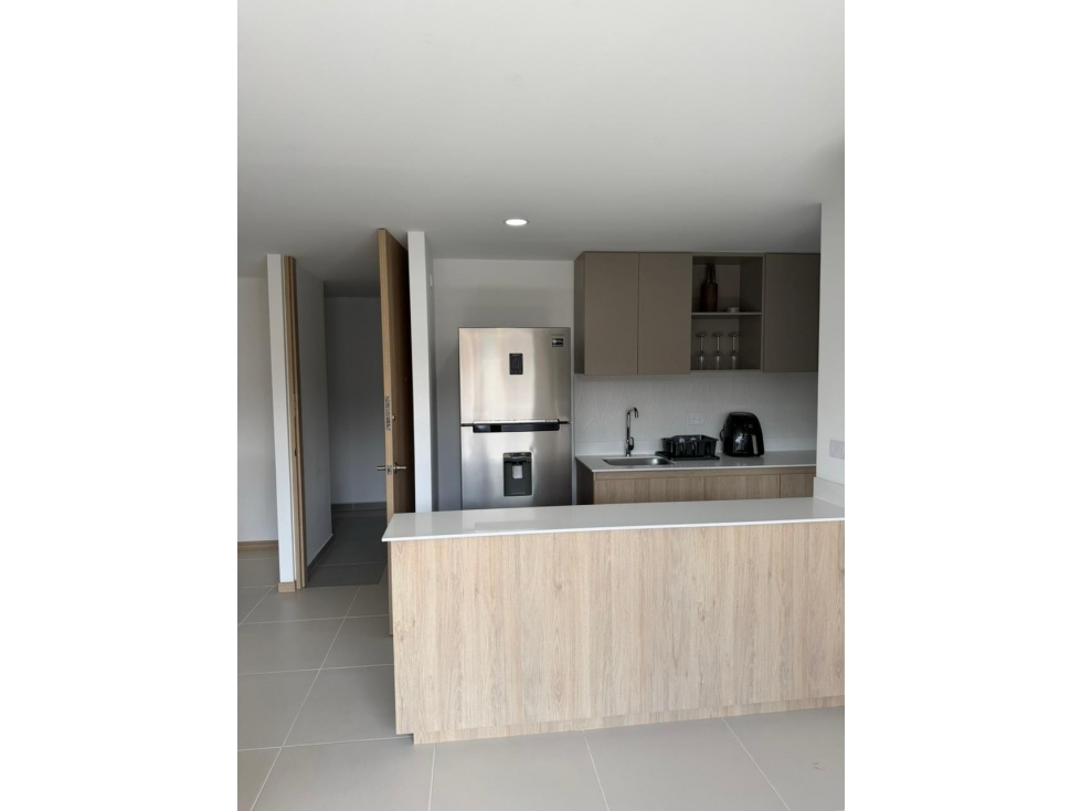 APARTAMENTO AMOBLADO EN ARRIENDO SABANETA PLANO
