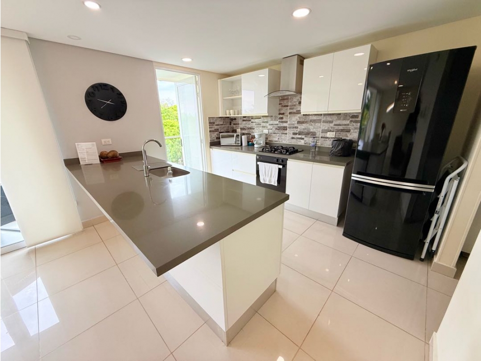 Apartamento Amoblado en Arriendo San Fernando | 110 m² | Parqueadero