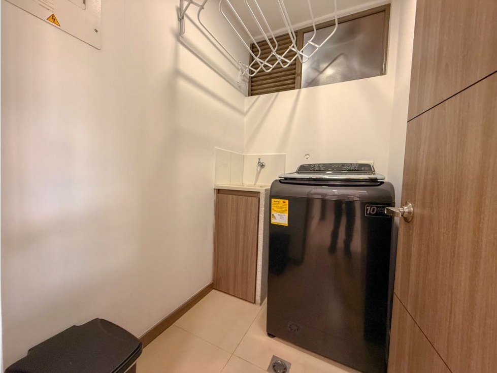 Apartamento Amoblado en Las Palmas, El Poblado | Vista Panorámica — foto 6