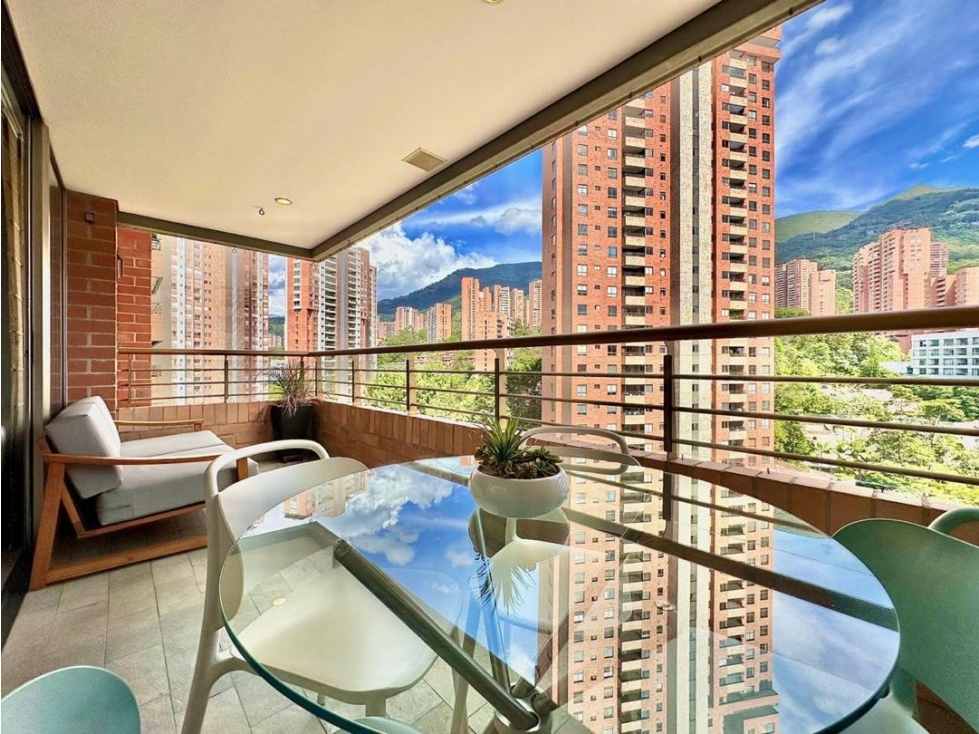 Apartamento Amoblado en renta sector Tesoro Medellin — foto 2