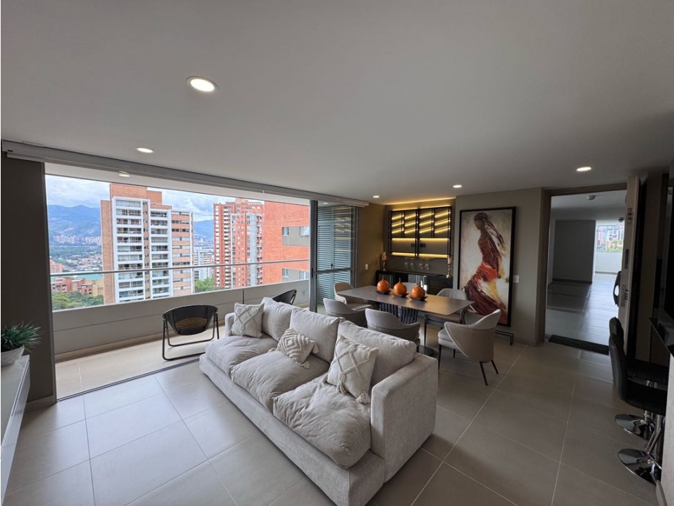 Apartamento amoblado en renta. Poblado. Vista a la ciudad