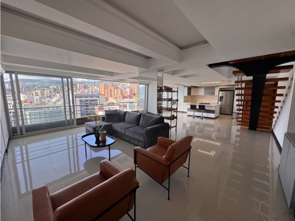 Apartamento amoblado en renta. Poblado, Oviedo. Milla de oro. Medellín — foto 2