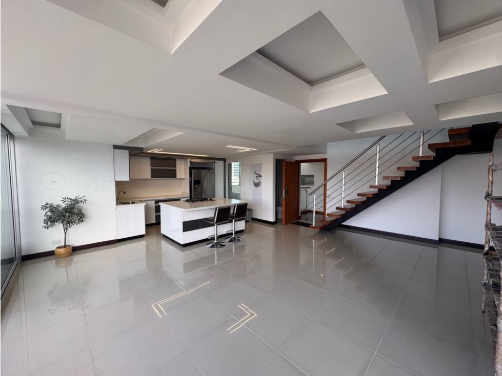 Apartamento amoblado en renta. Poblado, Oviedo. Milla de oro. Medellín — foto 4