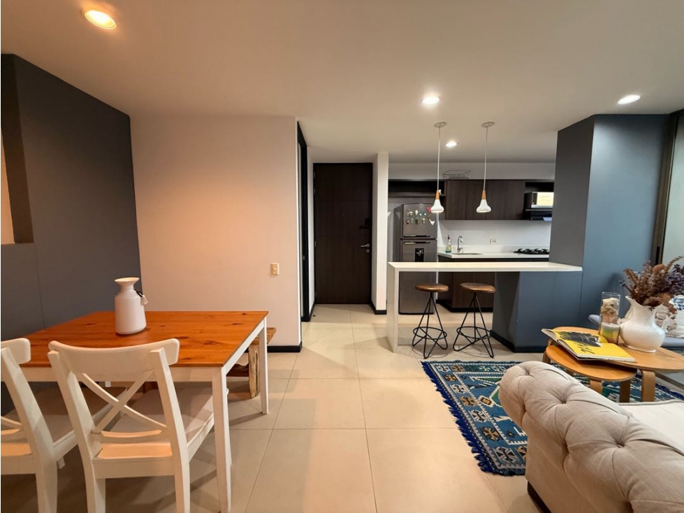Apartamento amoblado en renta en Altos del Poblado | 2 habitaciones — foto 4