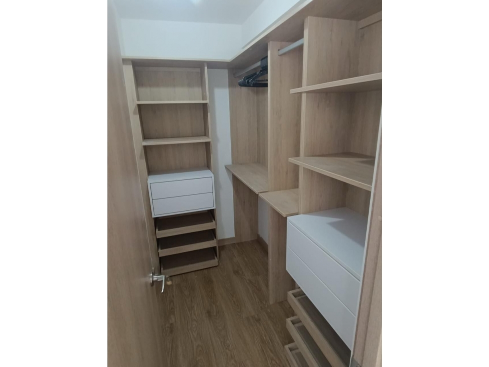 APARTAMENTO AMOBLADO EN VENTA EN EL POBLADO — foto 4