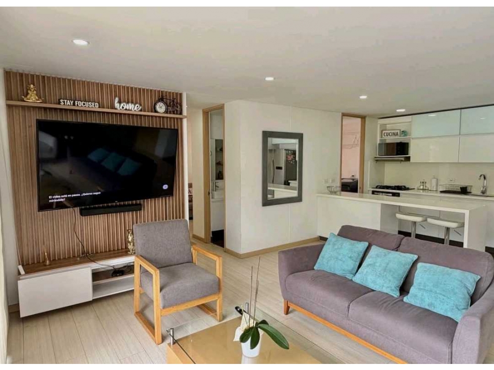 Apartamento Amoblado Intermedia Envigado cerca Terracina