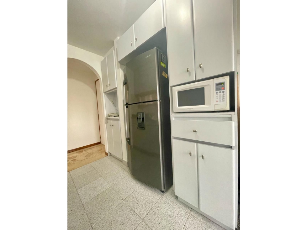 Apartamento Amoblado para Alquiler en el Poblado, Inferior — foto 6