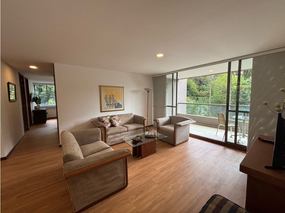 Apartamento amoblado para arriendo en Los Balsos, El Poblado