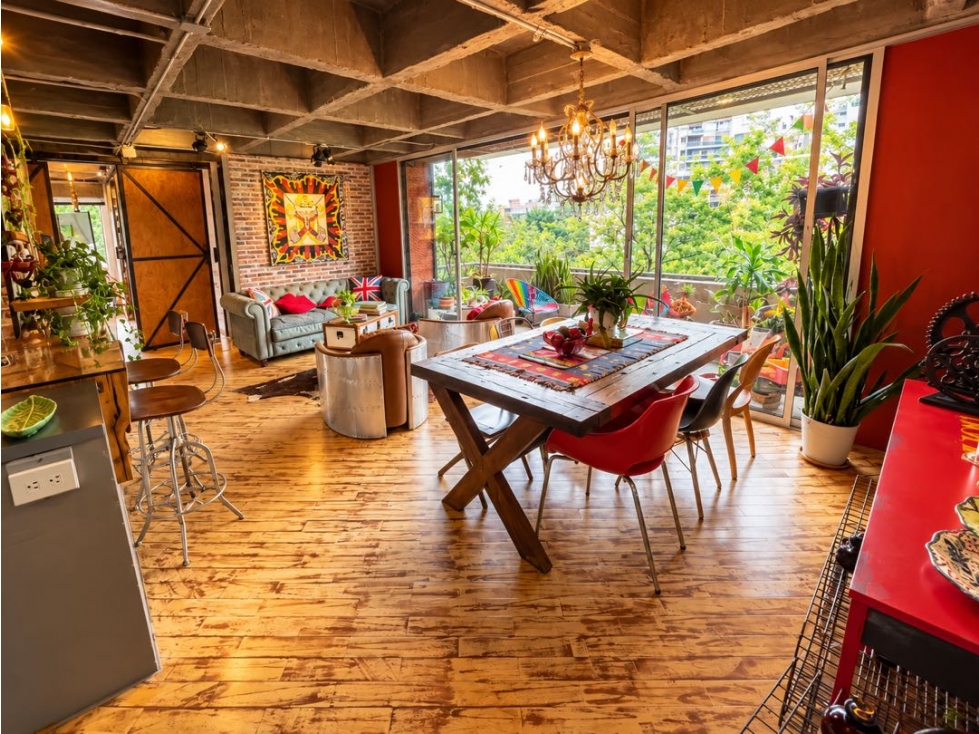 Apartamento Amoblado tipo industrial, con vista y tranquilo. Poblado. — foto 4