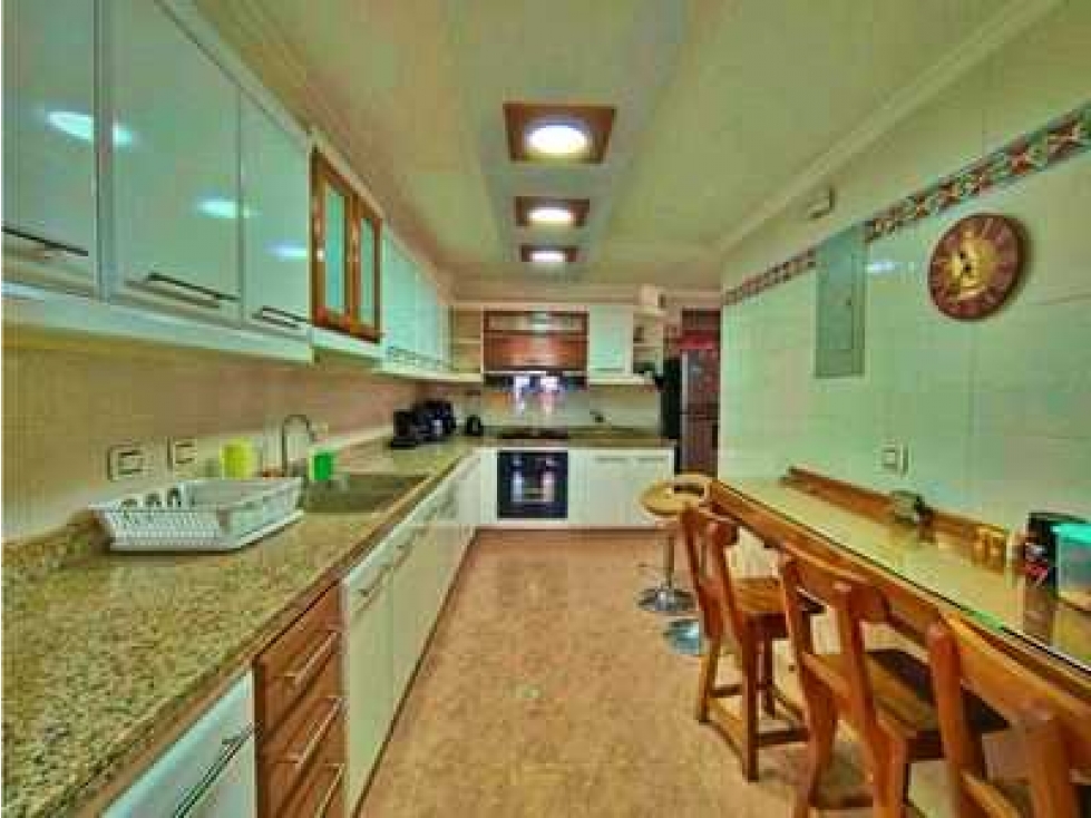 Apartamento amplio con 2 garajes en.Centenario Cali — foto 6