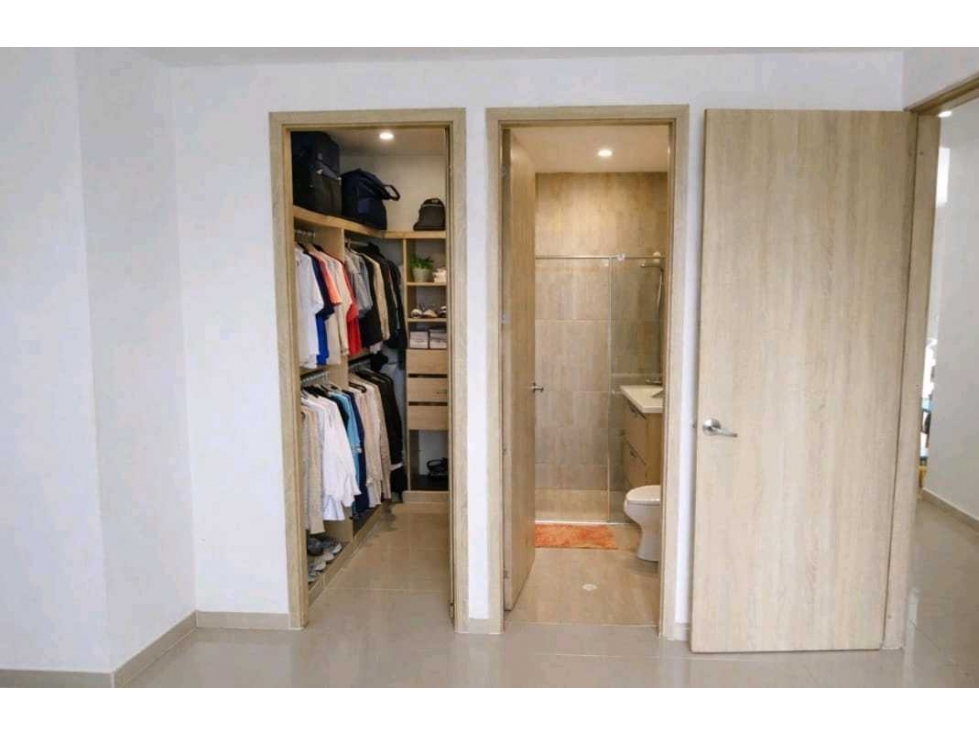 Apartamento amplio en venta en La Castellana, Montería. — foto 2