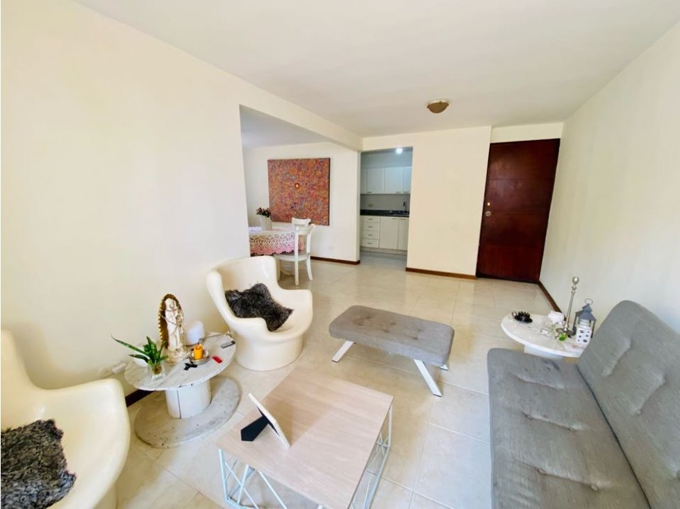 Apartamento amplio y completo en la Loma de los Bernal parte baja — foto 2