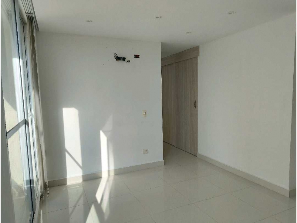 Apartamento en arriendo Alameda del río lado sombra — foto 3
