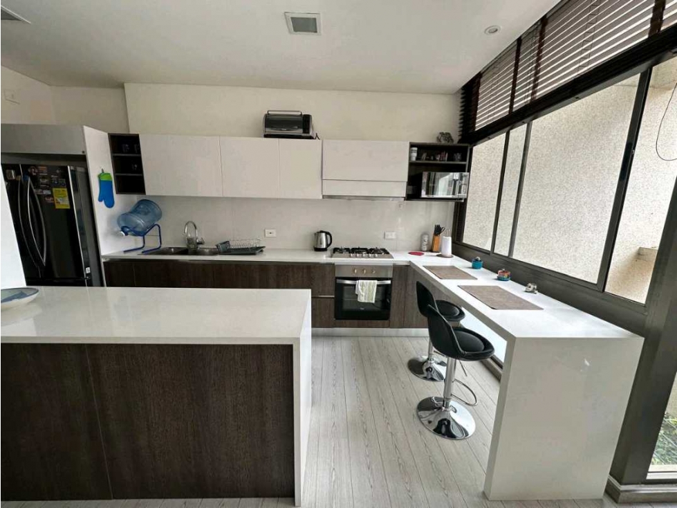 EXCELENTE APARTAMENTO EXTERIOR EN ARRIENDO ZONA DE CHICO — foto 3