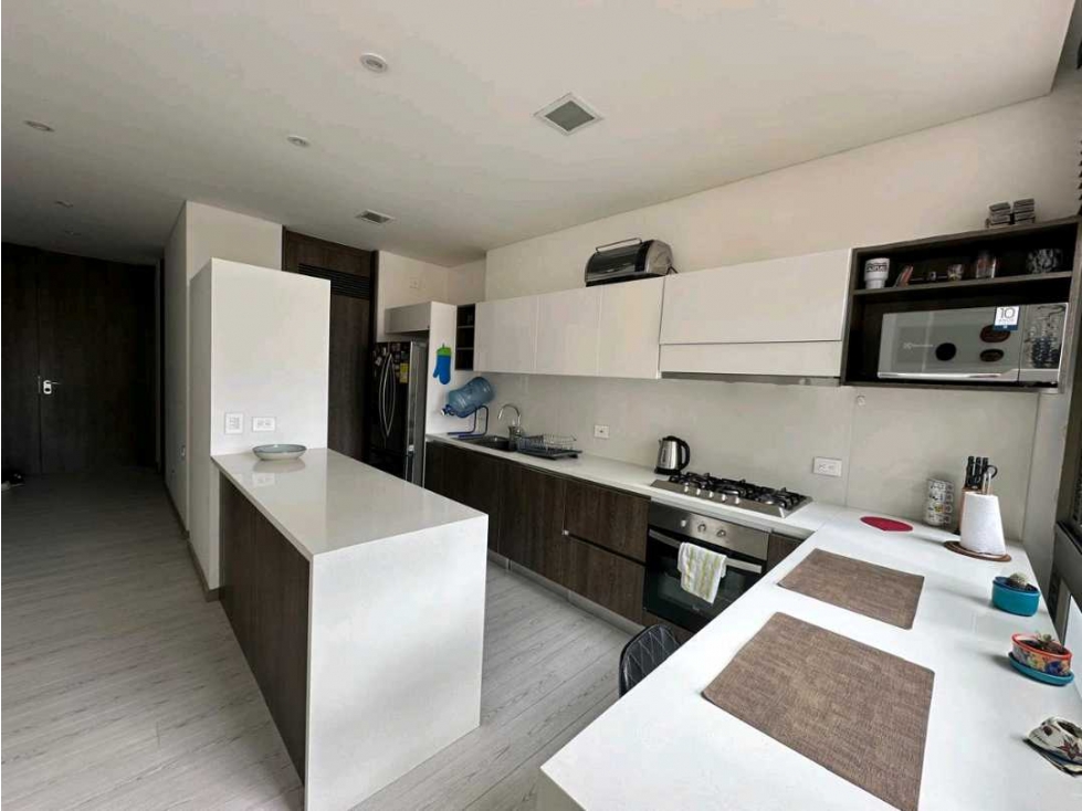 EXCELENTE APARTAMENTO EXTERIOR EN ARRIENDO ZONA DE CHICO — foto 5