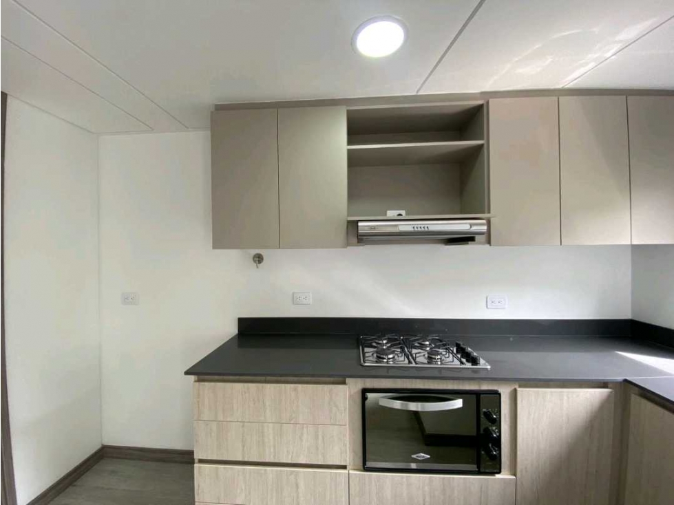 Apartamento arriendo en Poblado Palmas PC 10