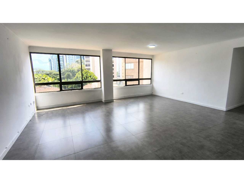 Apartamento Arriendo Sector La Castellana piso 4 con Ascensor — foto 4