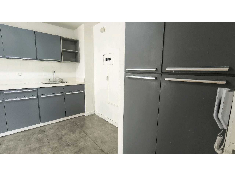 Apartamento Arriendo Sector La Castellana piso 4 con Ascensor — foto 6