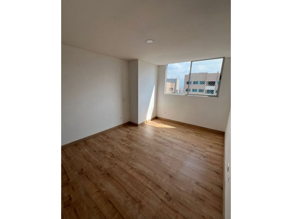 Apartamento calasanz 3 habitaciones unidad nueva — foto 2