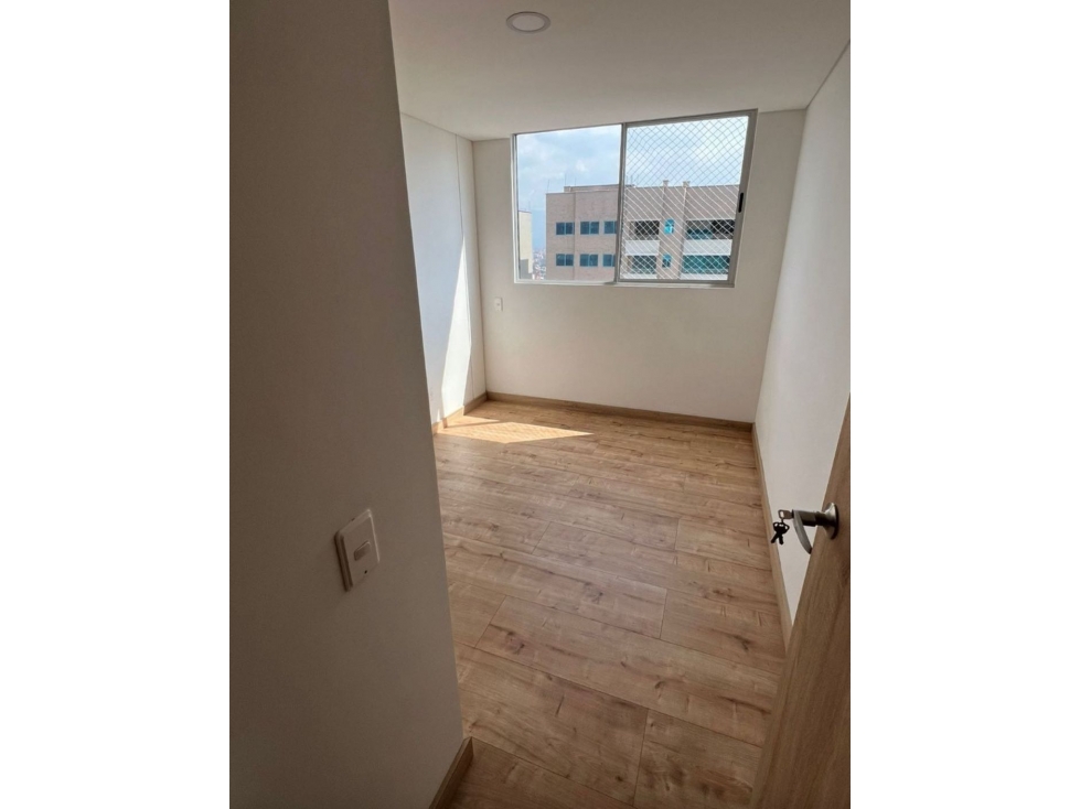 Apartamento calasanz 3 habitaciones unidad nueva — foto 3