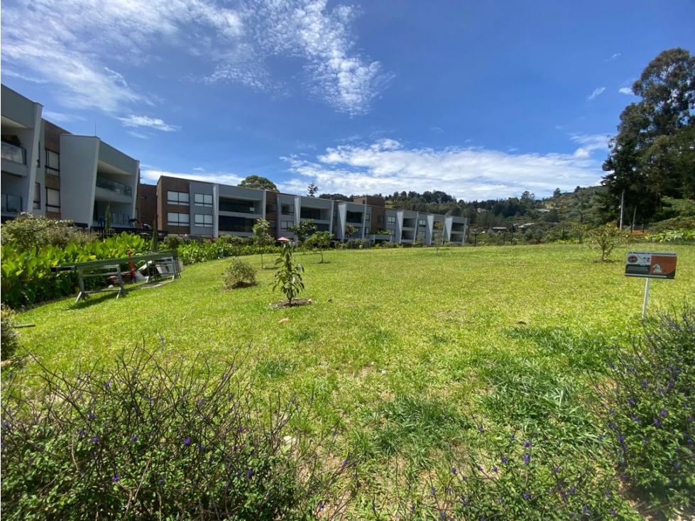Apartamento campestre para la venta en unidad cerrada en Sajonia