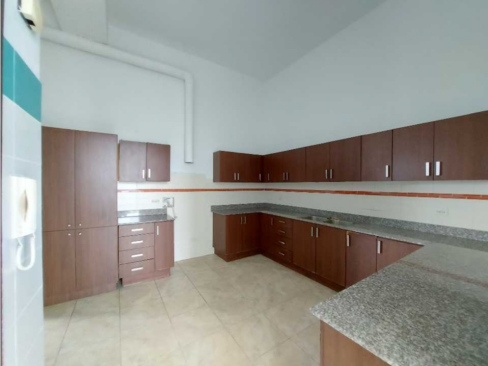 VENTA DE APARTAMENTO EN EL CANGREJO PH. KUBIC TORRE II 267M2 JP — foto 4