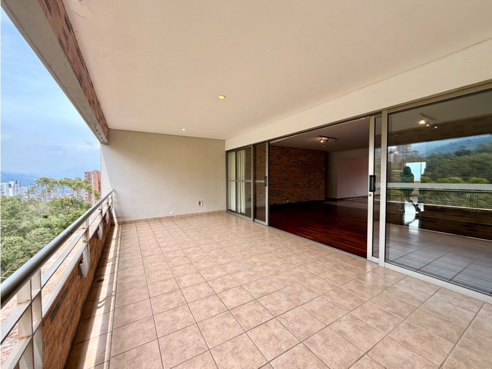 Apartamento cerca al Tesoro, con amplios espacios y Buena Vista — foto 3