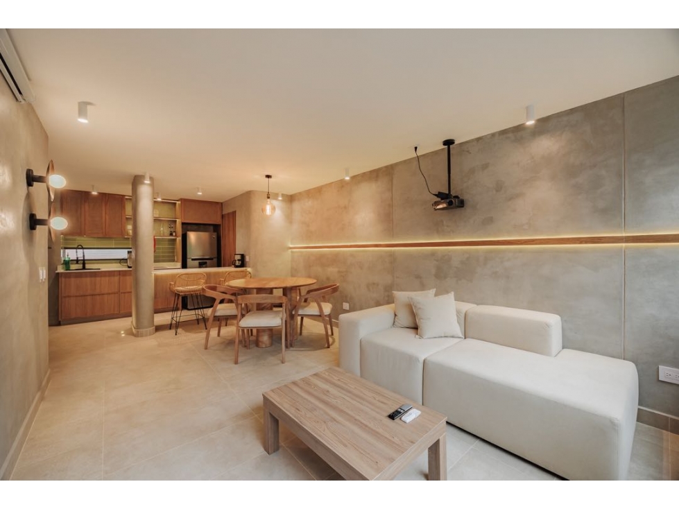 Apartamento completamente remodelado - Poblado 77 MT2