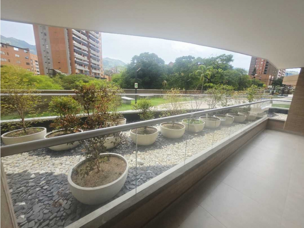 APARTAMENTO CON 2 TERRAZAS EN PONTEVEDRA CERCA TEATRO.OTRA PARTE