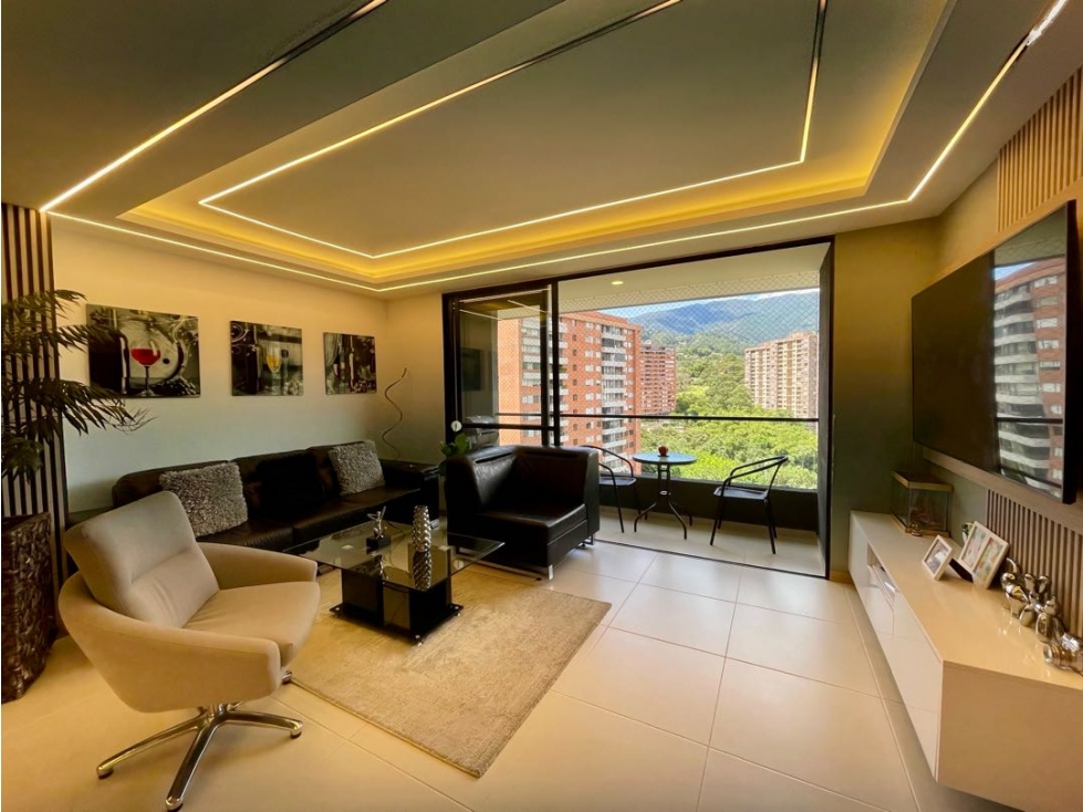 Apartamento con acabados de lujo en envigado loma del escobero
