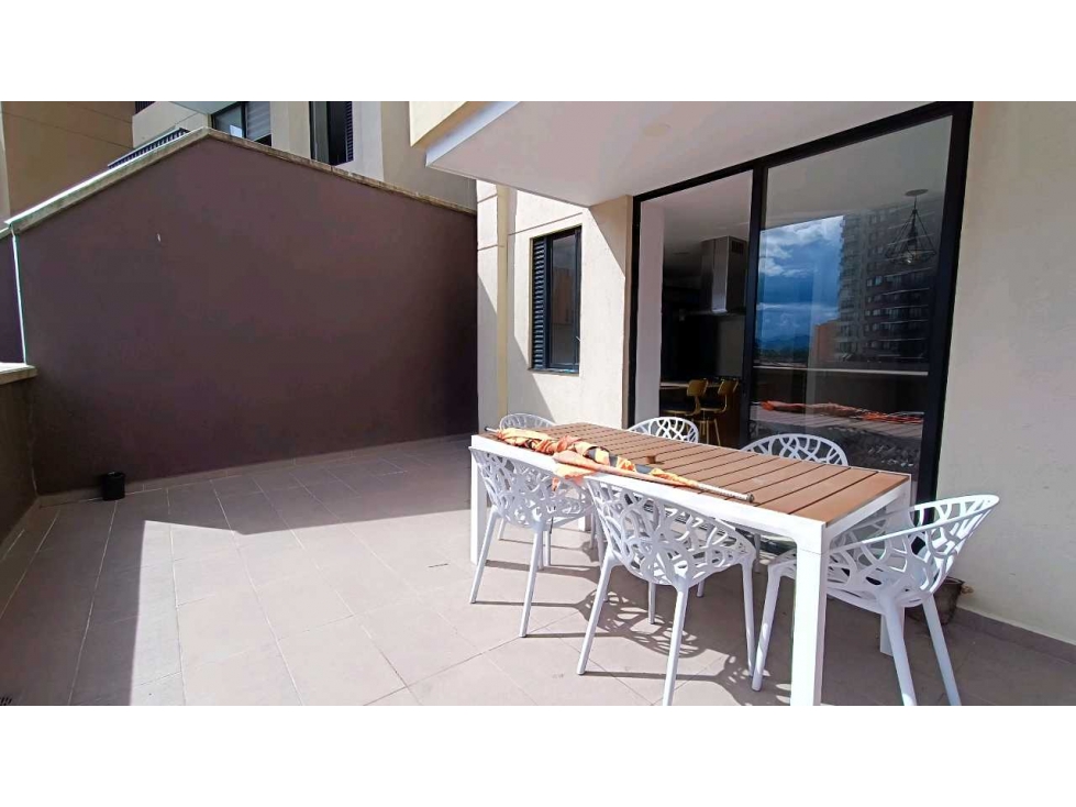 Apartamento con doble Terraza urb. Medieval en Rionegro — foto 4
