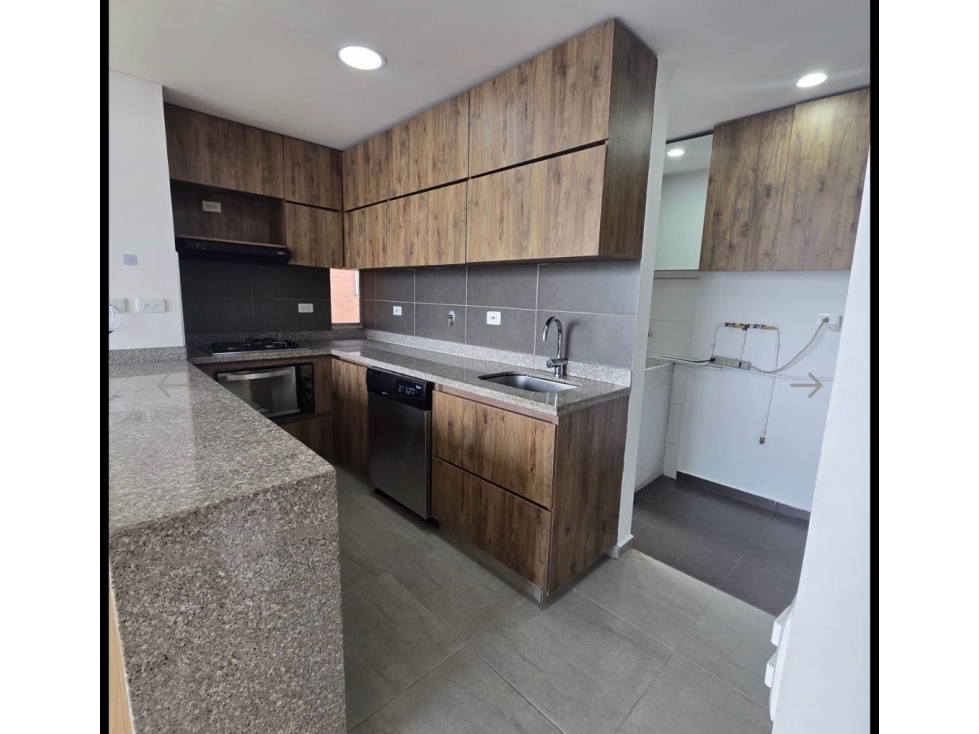Apartamento con excelente vista en sabaneta