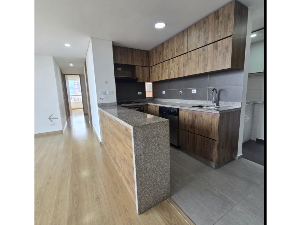Apartamento con excelente vista en sabaneta — foto 2