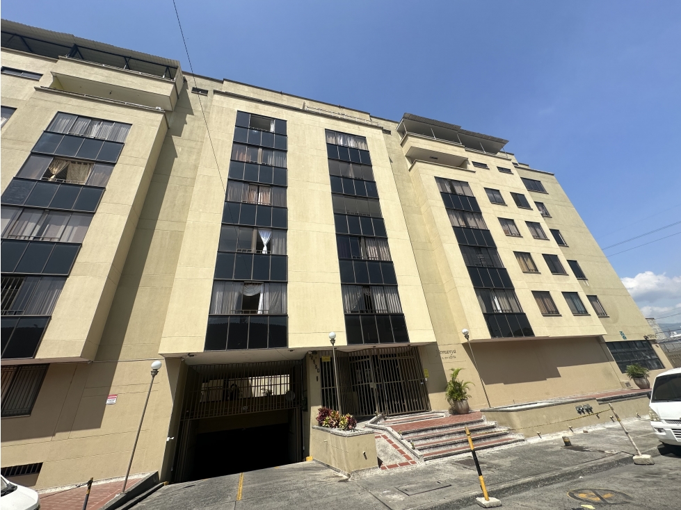 Apartamento con garaje y depósito en venta - Cali — foto 3