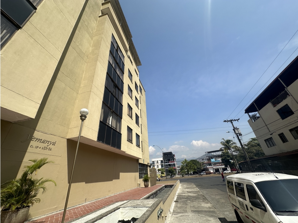 Apartamento con garaje y depósito en venta - Cali — foto 4