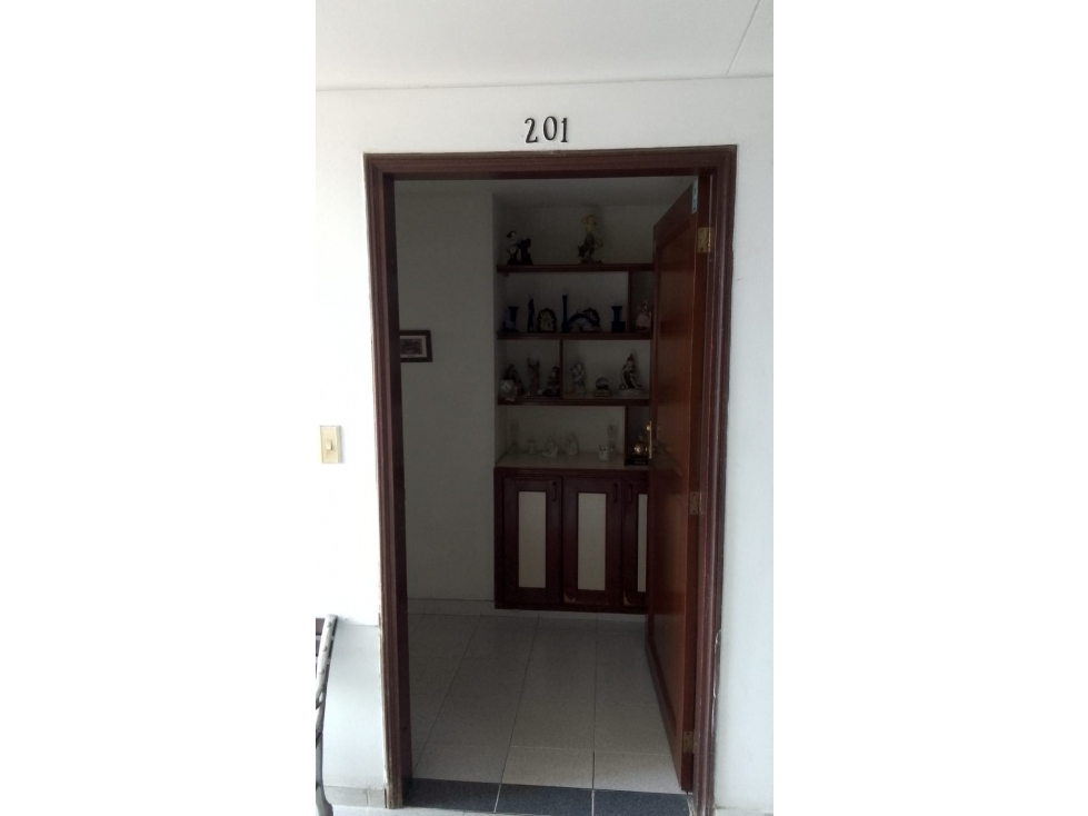 Apartamento con garaje y depósito en venta - Cali, Valle del Cauca — foto 3