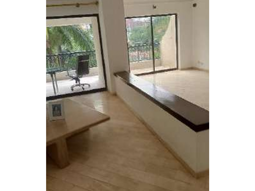 Apartamento con garajes en venta - Cali, Valle del Cauca — foto 4