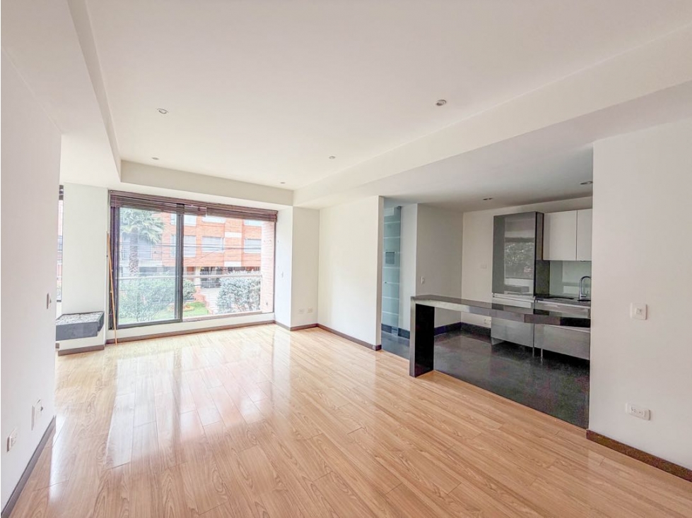 APARTAMENTO CON LUZ NATURAL EN SANTA BARBARA OCCIDENTAL