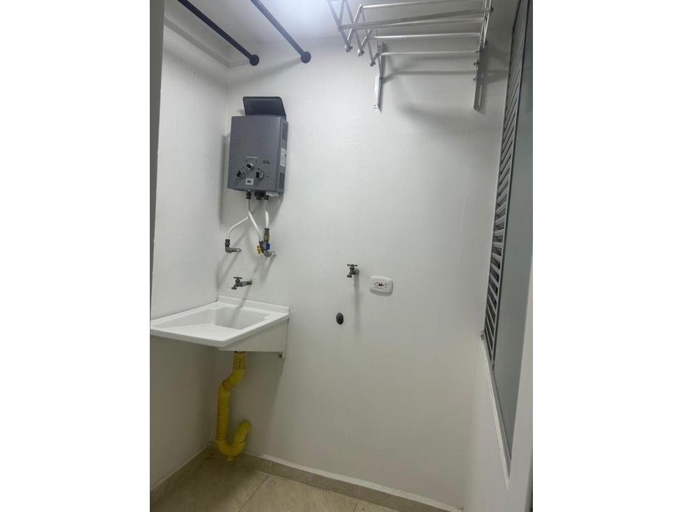 Apartamento, con Parqueadero cubierto Condina — foto 4