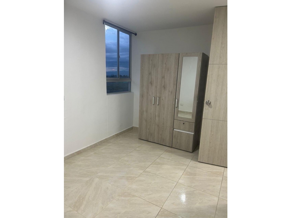 Apartamento, con Parqueadero cubierto Condina — foto 6