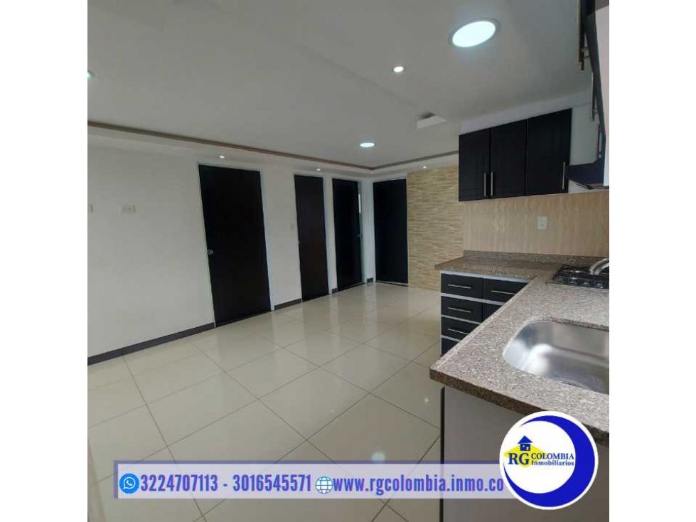 EN VENTA APARTAMENTO CON PARQUEADERO - 2