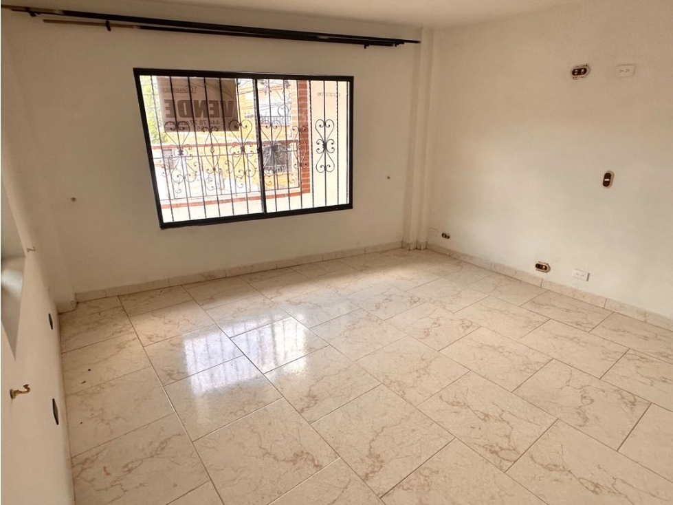 APARTAMENTO CON POSIBILIDAD DE REMODELACIÓN | EL TABLAZO, COPACABANA — foto 2