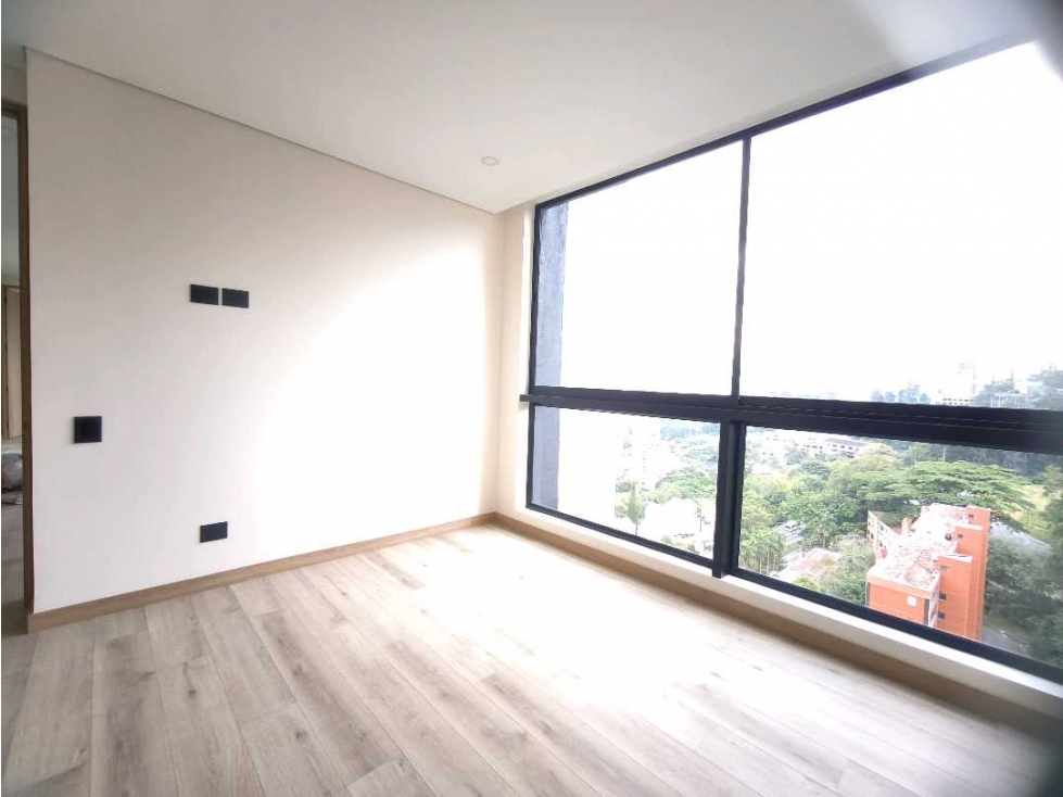 APARTAMENTO CON TERRAZA ALTOS DEL POBLADO PERMITE RENTAS CORTAS — foto 5