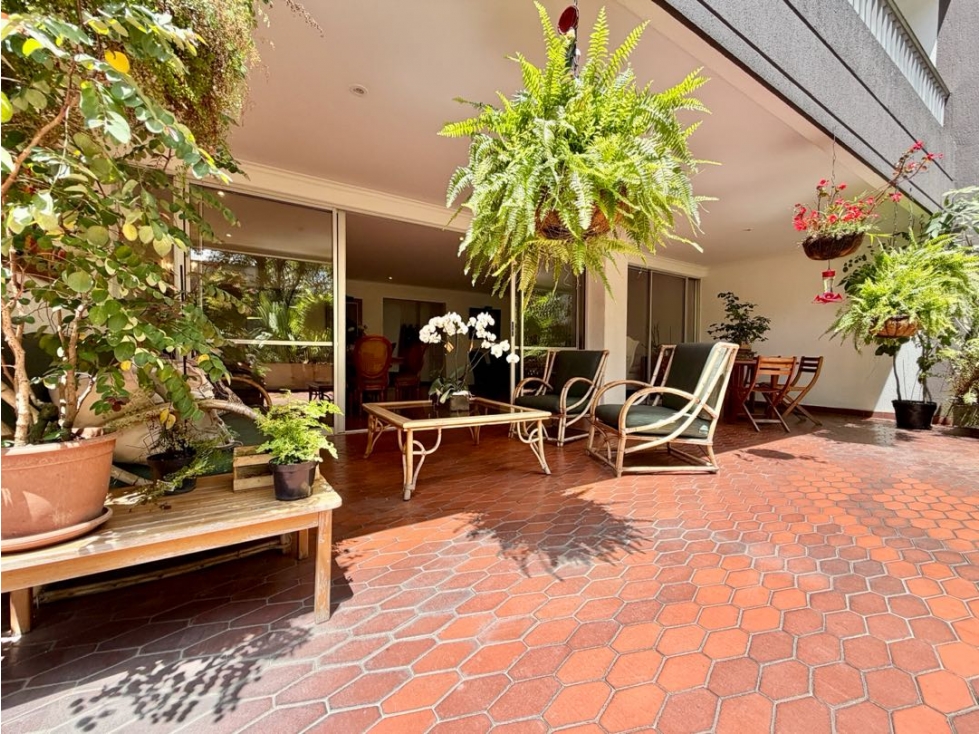 Apartamento con Terraza - Potencial para Remodelación - El Poblado — foto 2