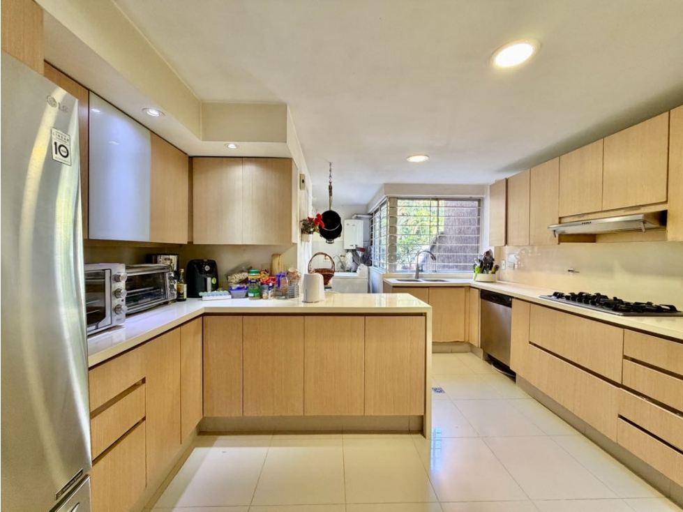 Apartamento con Terraza - Potencial para Remodelación - El Poblado — foto 6