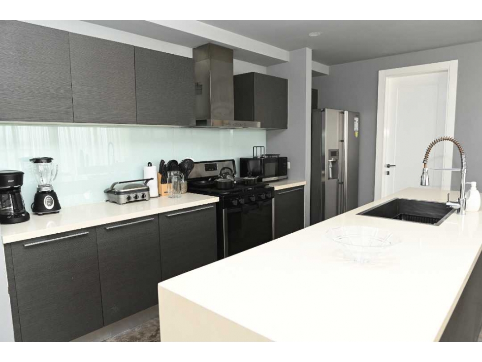 VENTA Y ALQUILER DE APARTAMENTO CON VISTA CIUDAD EN PH YOO MODELO H — foto 6
