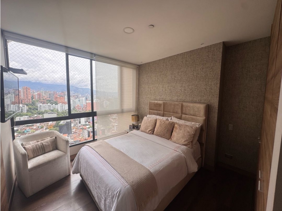 Apartamento con vista a las montañas. Poblado. Piso alto . Medellin — foto 5