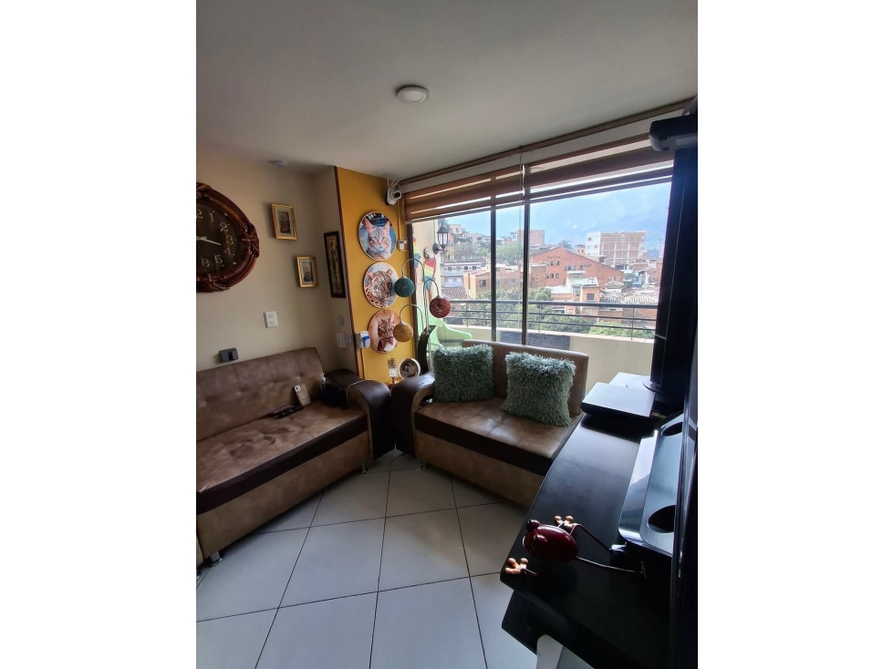 Apartamento Con Vista Cerca Al Parque De Bello ¡De Oportunidad!$255