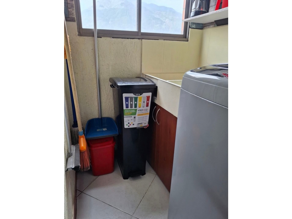 Apartamento Con Vista Cerca Al Parque De Bello ¡De Oportunidad!$255 — foto 6